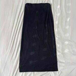 Form-Fitting Black Maxi Skirt